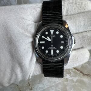 Lorus Field Watch Black Dial Y572-8000 Men Luminous Hands FOR PARTS/NOT WORKING